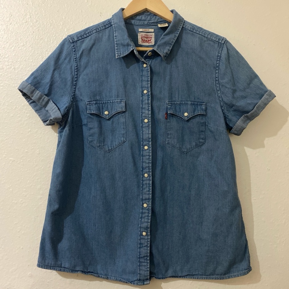 Levi's Classic Fit Denim Shirt